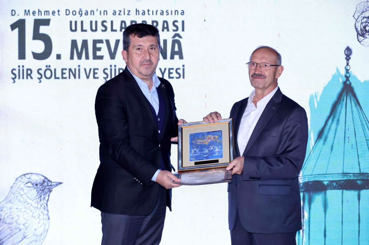 Mevlânâ’nın huzurunda 15. buluşma! Konya’da usta kalemler sahne aldı 15